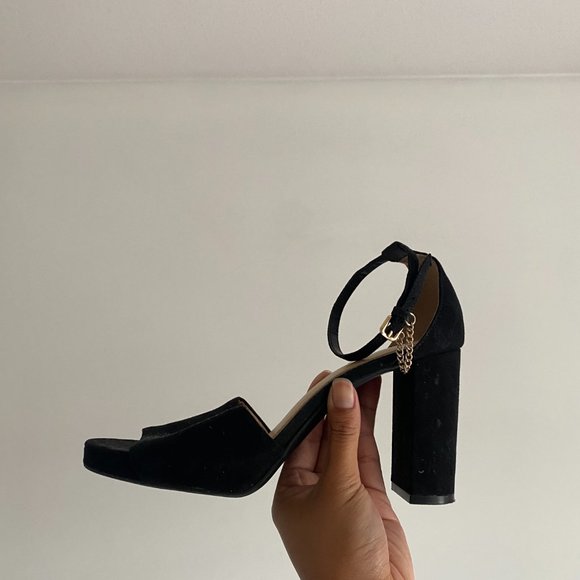 h&m black heels! (black & gold, size 8) - Picture 6 of 6